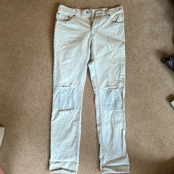 Levi’s 501 Extreme Light Acid Wash Distressed Women’s Original Fit Jeans - Picture 2 of 5